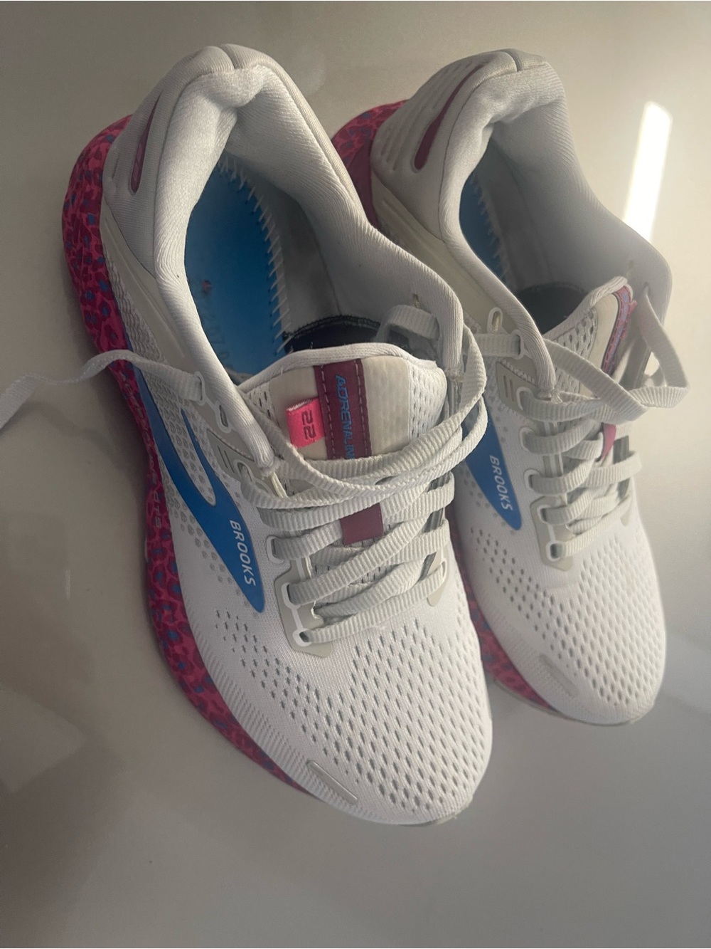 Brooks Adrenaline GTS 22 Women’s White Running Shoes with Pink and Blue Accents